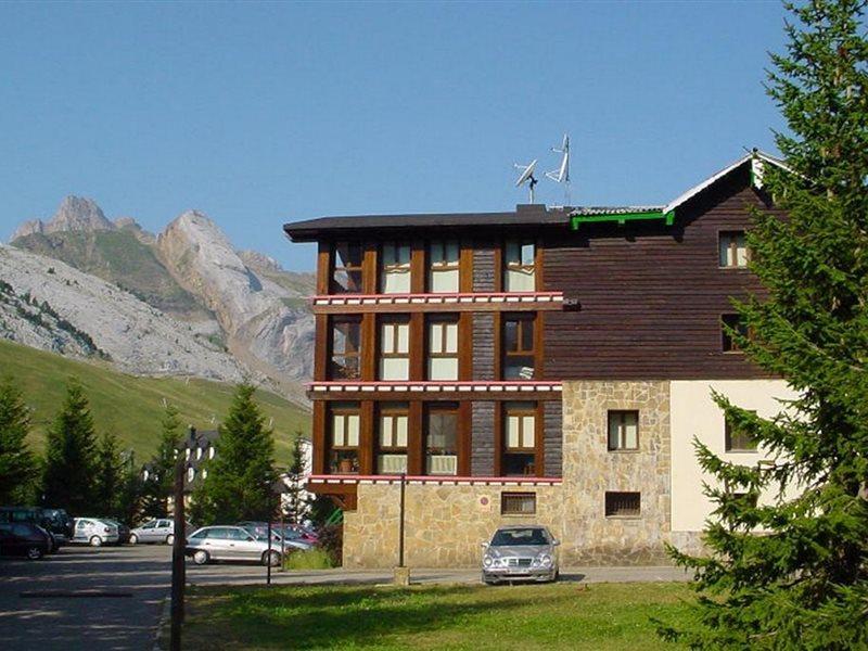 Snoe Hotel Candanchú Eksteriør billede