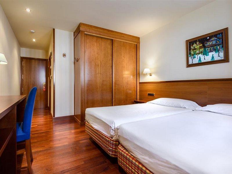 Snoe Hotel Candanchú Eksteriør billede