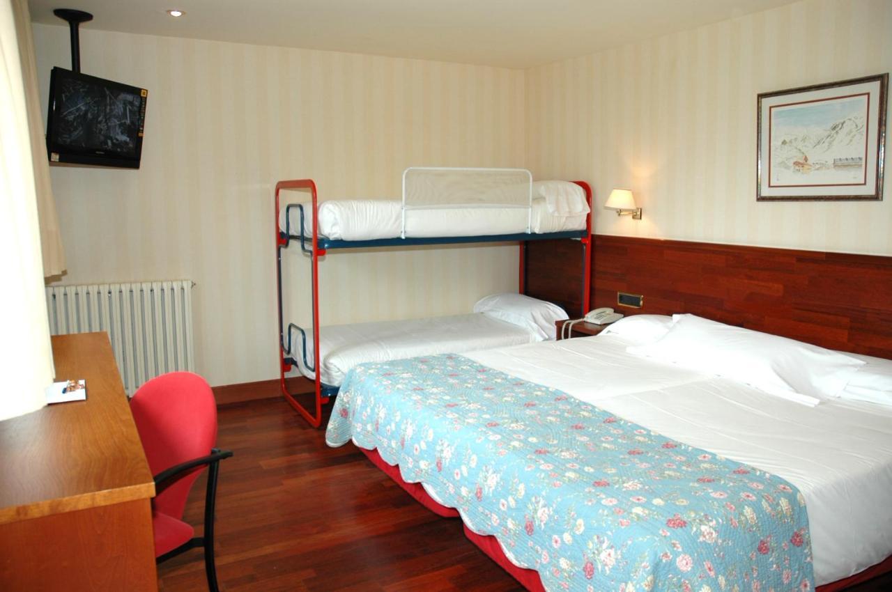 Snoe Hotel Candanchú Eksteriør billede