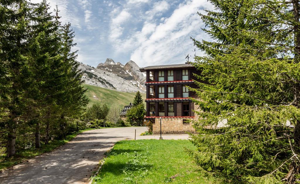 Snoe Hotel Candanchú Eksteriør billede