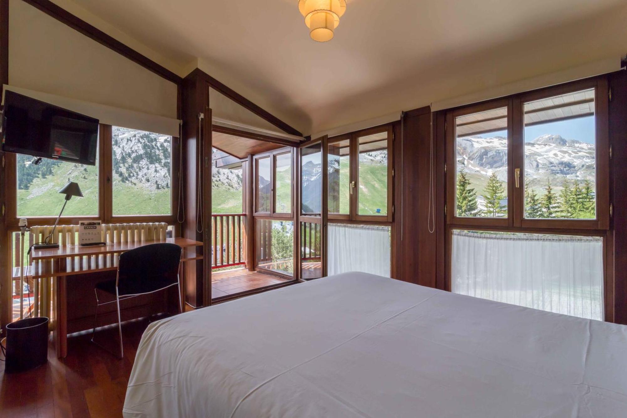 Snoe Hotel Candanchú Værelse billede
