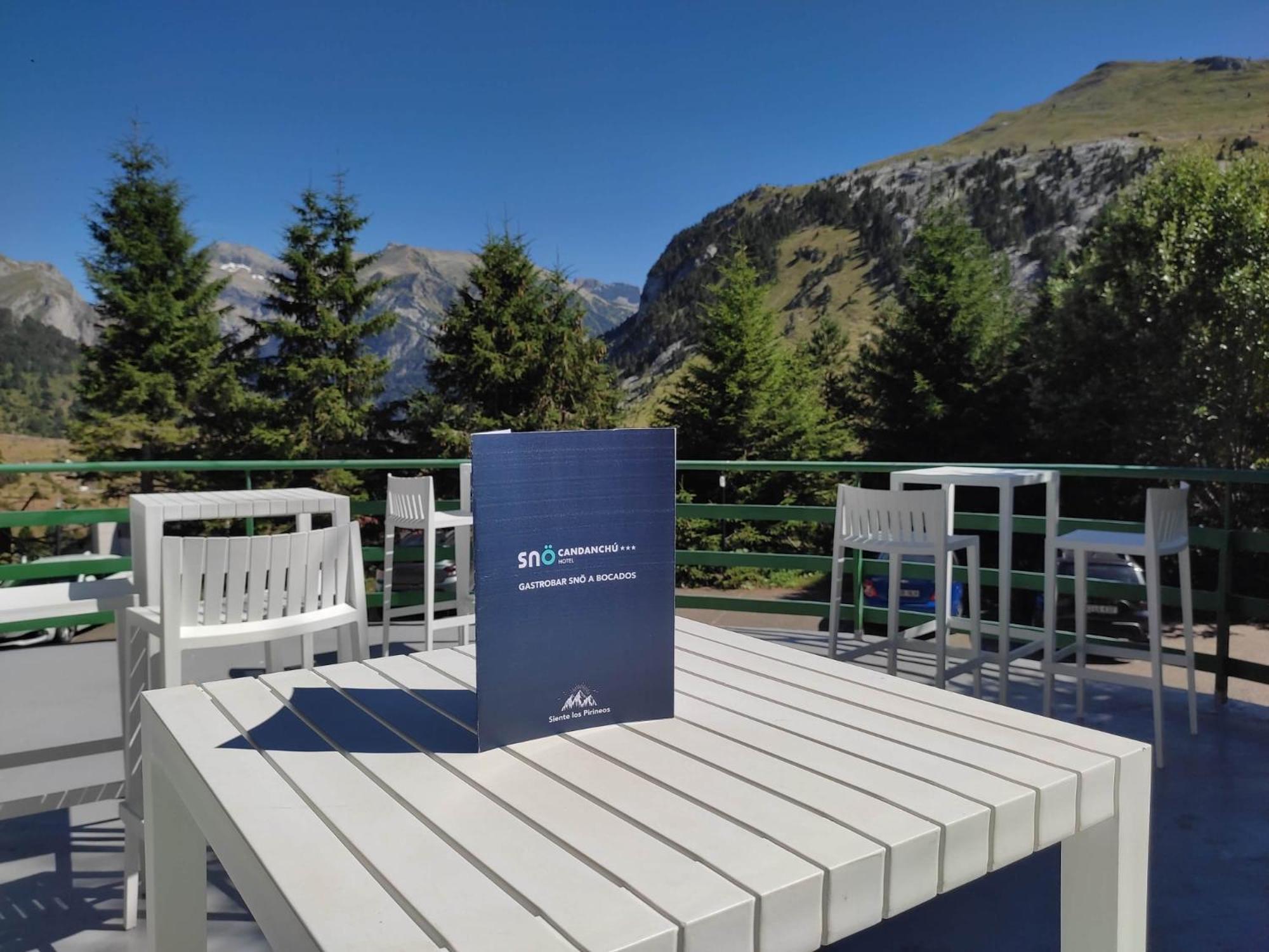 Snoe Hotel Candanchú Eksteriør billede
