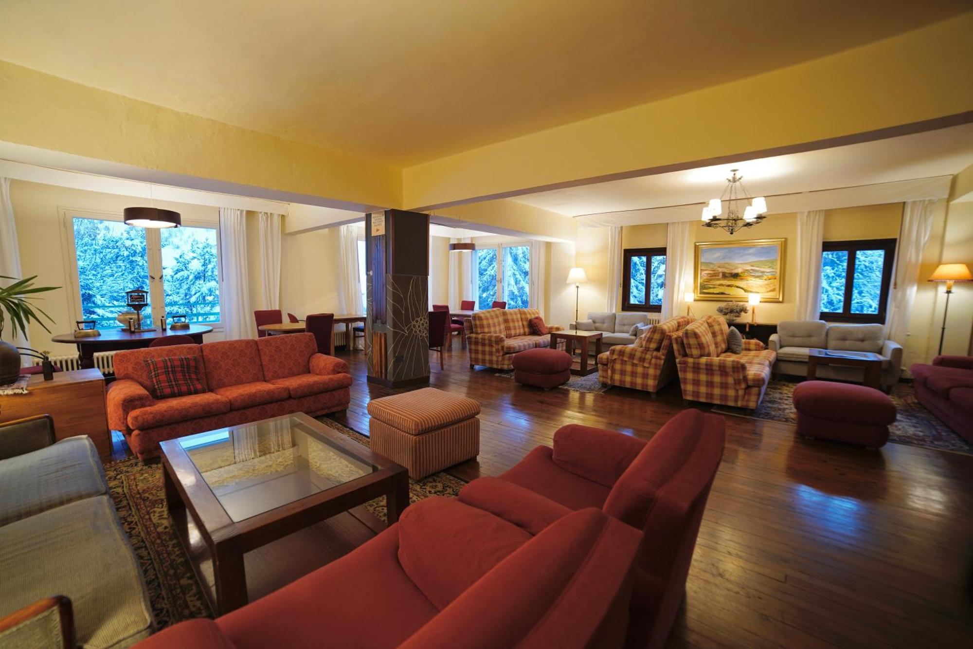 Snoe Hotel Candanchú Eksteriør billede