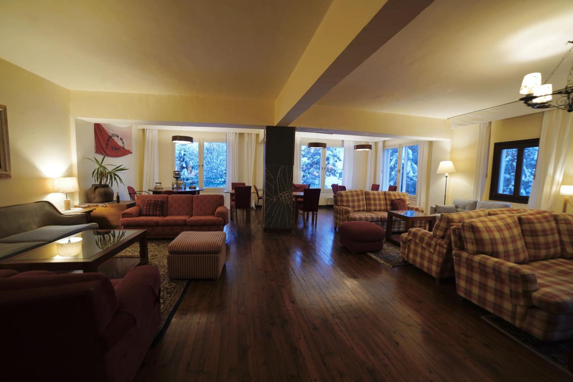 Snoe Hotel Candanchú Eksteriør billede