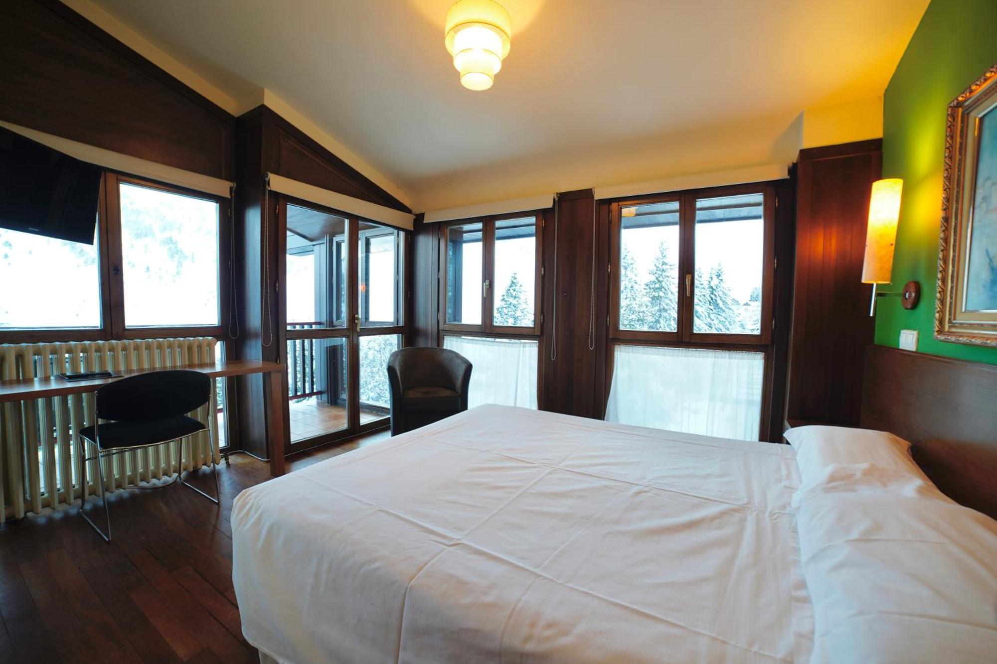 Snoe Hotel Candanchú Eksteriør billede