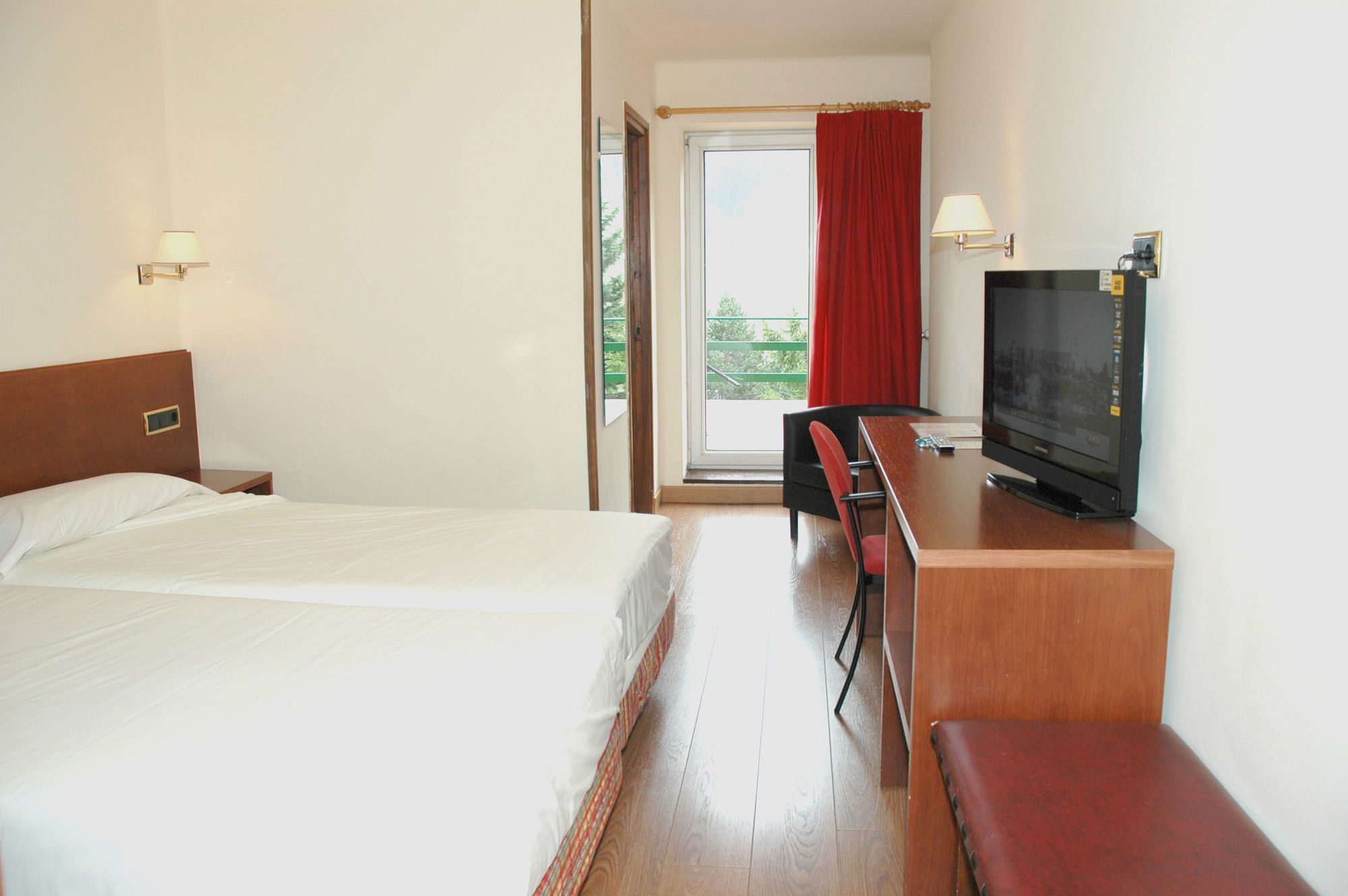 Snoe Hotel Candanchú Eksteriør billede